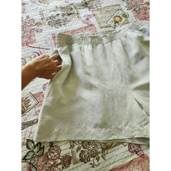 H&M Women's Pull-on Elastic Waist Shorts Linen Blend‎ Pockets Beige Size XL - Picture 3 of 11